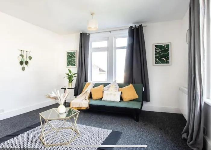 A Cosy 2 Bed Flat In Swindon